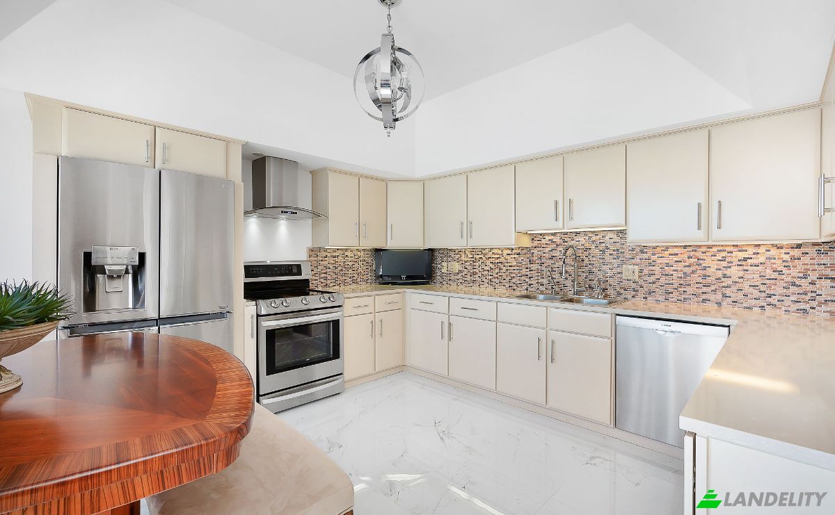 Apartment for Sale Collins Ave, Miami Beach, Miami-Dade County, Florida, United States, FL 33139, USA. Photo 6