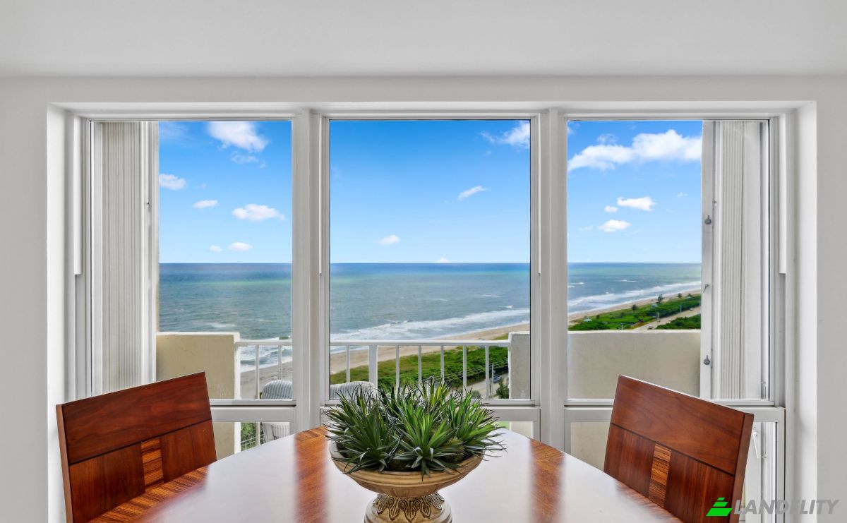 Apartment for Sale Collins Ave, Miami Beach, Miami-Dade County, Florida, United States, FL 33139, USA. Photo 1