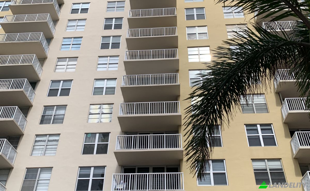 Apartment for Sale Sunny Isles Beach, Miami-Dade County, Florida, United States, FL 33160, USA. Photo 9