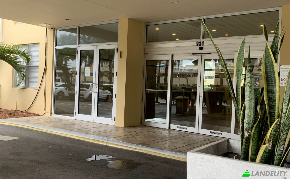 Apartment for Sale Sunny Isles Beach, Miami-Dade County, Florida, United States, FL 33160, USA. Photo 10