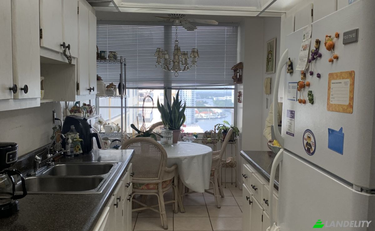 Apartment for Sale Sunny Isles Beach, Miami-Dade County, Florida, United States, FL 33160, USA. Photo 25