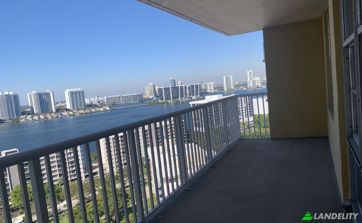 Apartment for Sale Sunny Isles Beach, Miami-Dade County, Florida, United States, FL 33160, USA. Photo 7