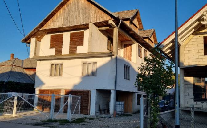 Mansion for Sale Strada Horea 31, Beclean 425100. Photo#3 Mansion for Sale Strada Horea 31, Beclean 425100. Photo#3