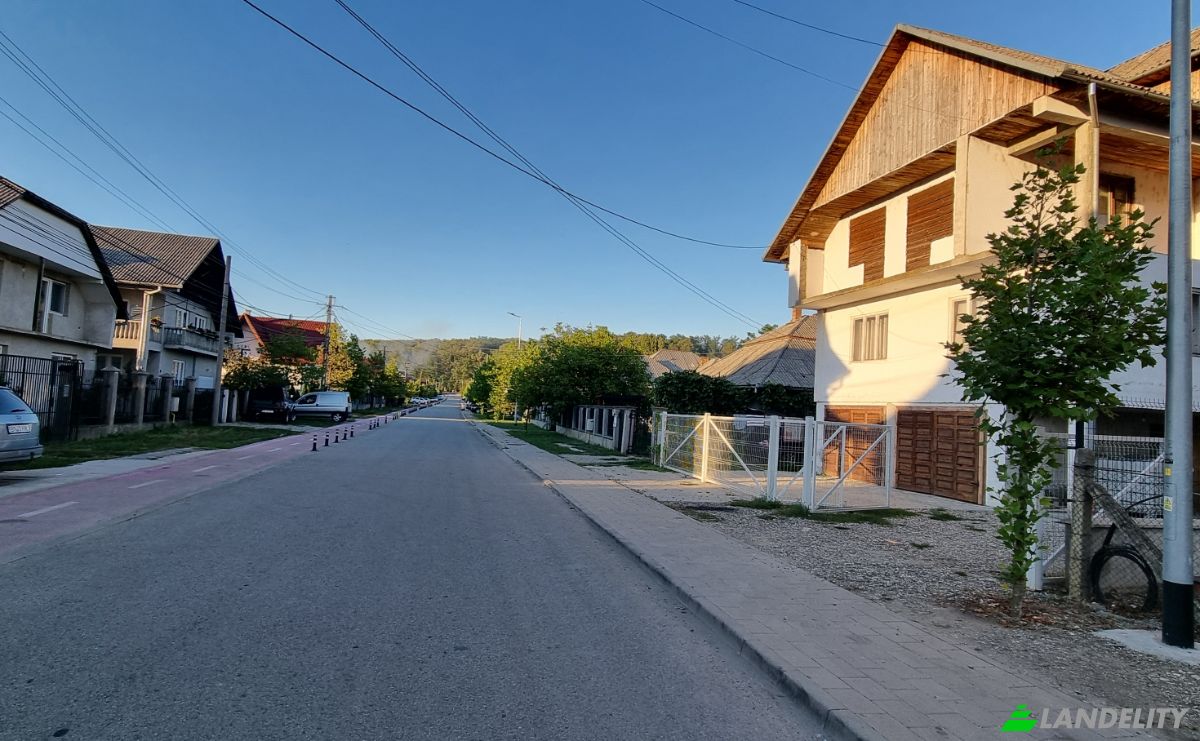 Mansion for Sale Strada Horea 31, Beclean 425100, Beclean, Bistrita-Nasaud County, Romania. Photo 6
