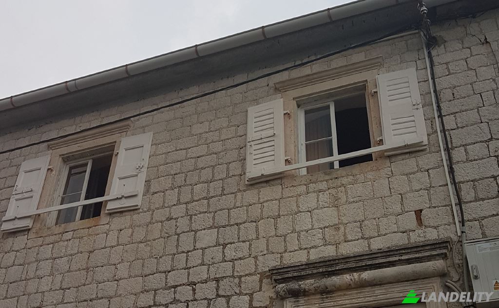 Casa de una sola familia en venta Jadranska magistrala, Prcanj, Kotor Municipality, Montenegro. Foto 1