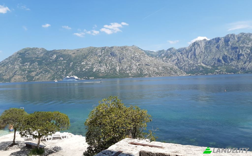 Casa de una sola familia en venta Jadranska magistrala, Prcanj, Kotor Municipality, Montenegro. Foto 5