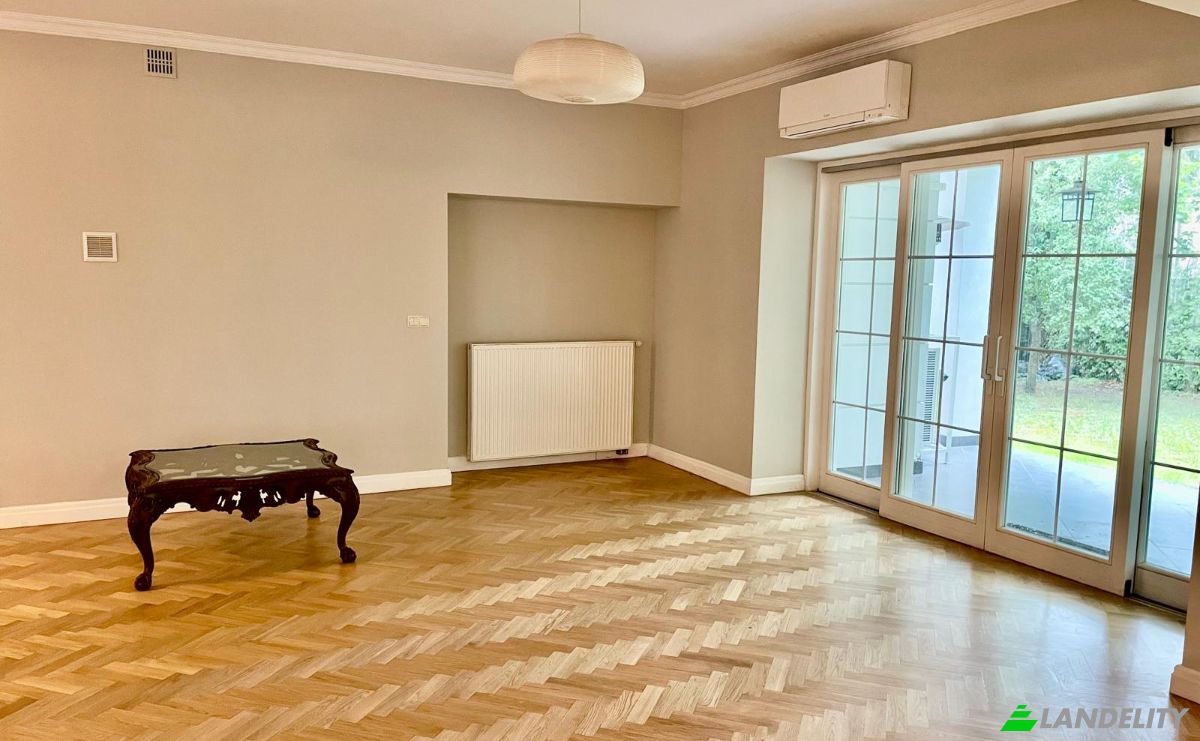 Villa for Sale Wielicka 52, 02-657 Warszawa, Warsaw, Masovian Voivodeship, Poland. Photo 5