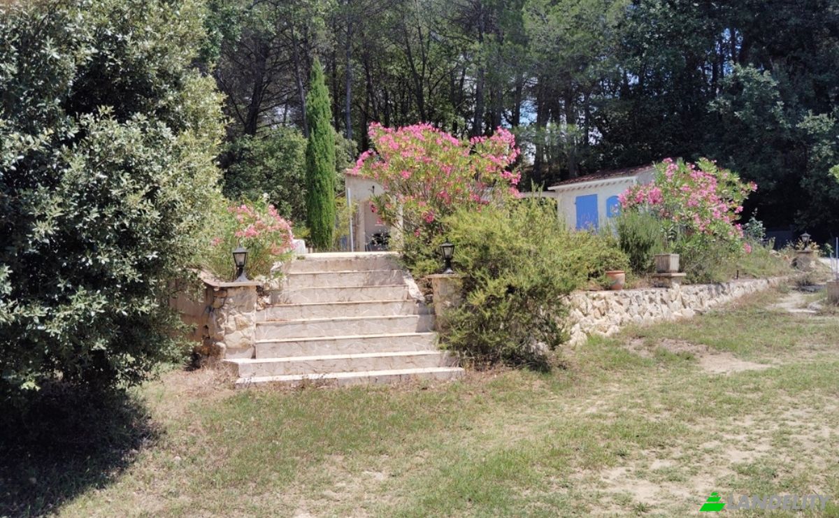 Villa for Sale 1126 Anc Rte de Puget, 84360 Lauris, Lauris, Vaucluse, Provence-Alpes-Cote dAzur, France. Photo 6