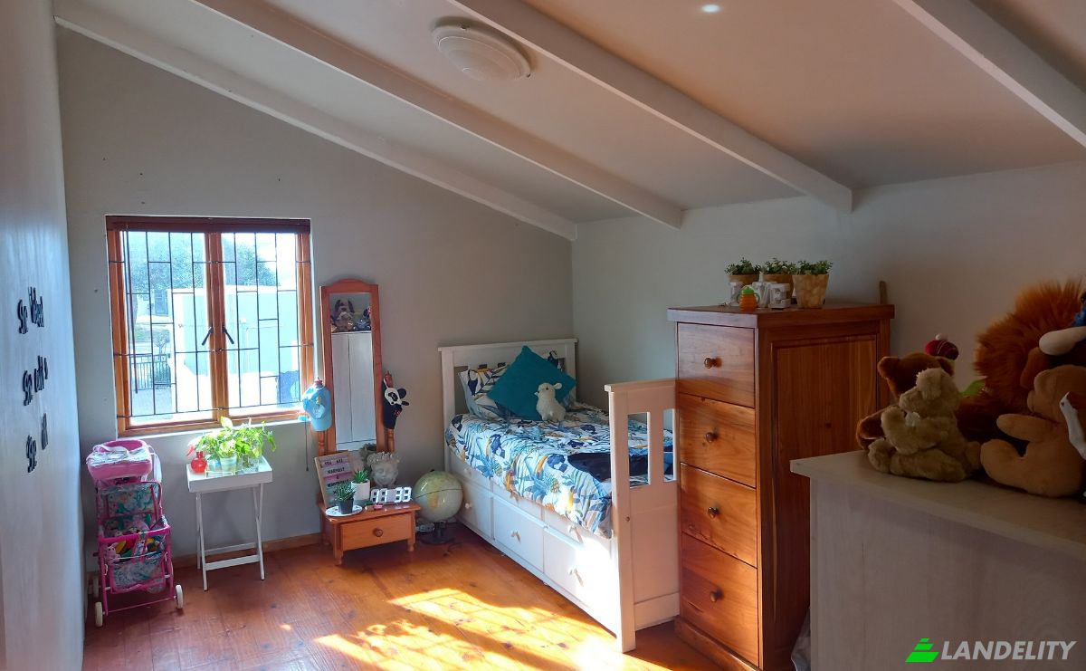 Single Family Home for Sale White St, Robertson, Cape Winelands District Municipality, Western Cape, South Africa. Photo 11