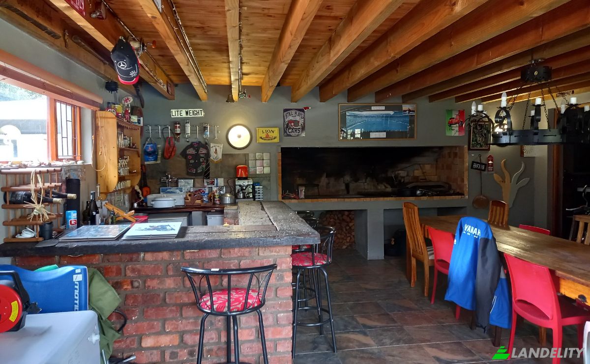 Single Family Home for Sale White St, Robertson, Cape Winelands District Municipality, Western Cape, South Africa. Photo 5