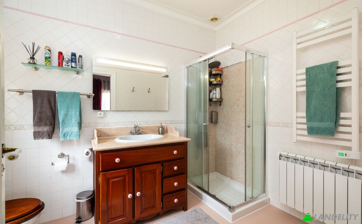 Single Family Home for Sale R da Arrufeira 8, 2440 Batalha, Batalha, Leiria District, Portugal. Photo 11