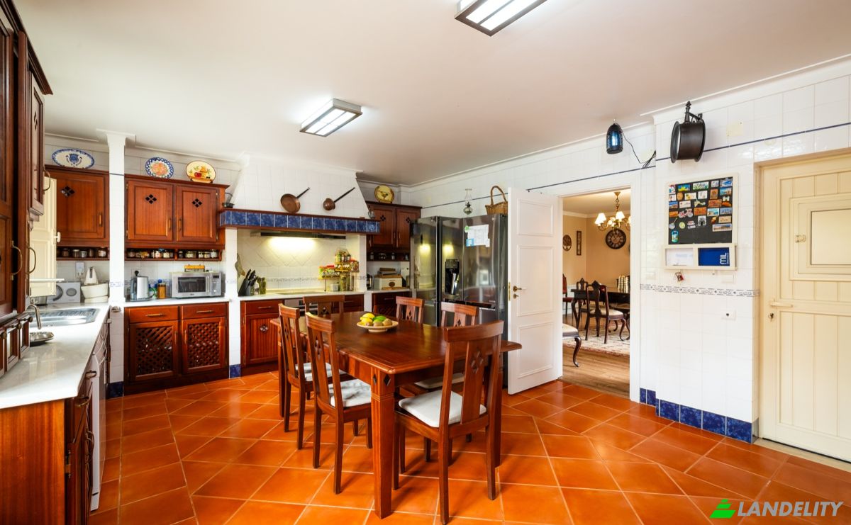 Single Family Home for Sale R da Arrufeira 8, 2440 Batalha, Batalha, Leiria District, Portugal. Photo 4